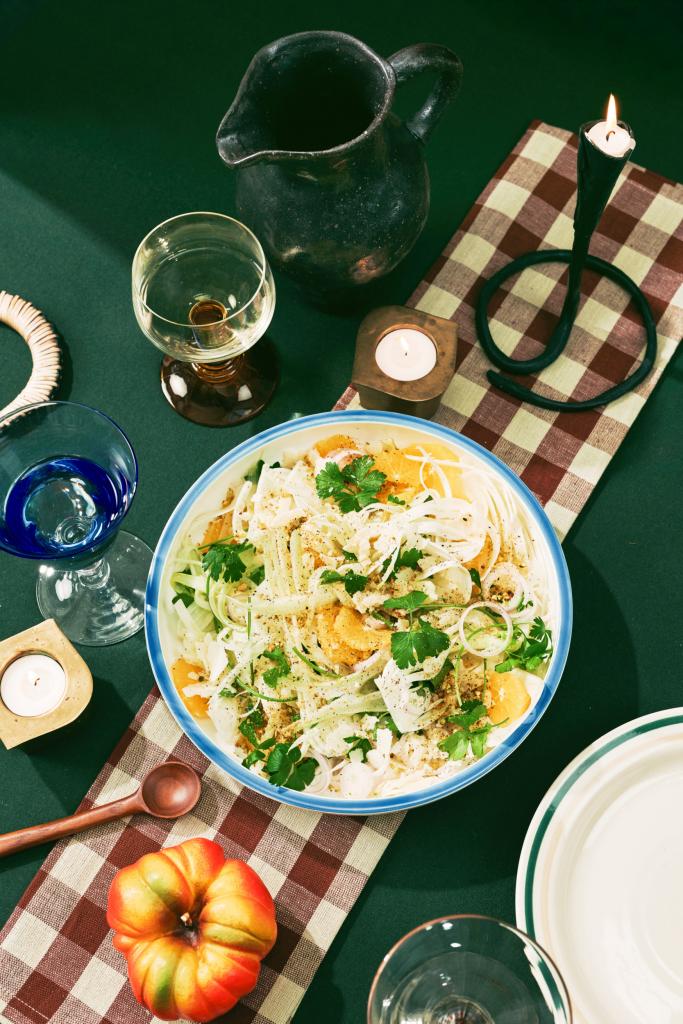 Venkel-sinaas-salade met parmezaan en pistache