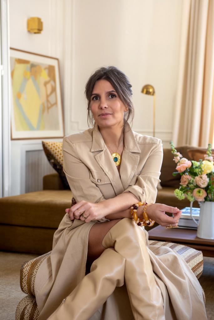 Morgane Sézalory brengt met Sézane, een collectie die het midden houdt tussen vrouwelijke Parisienne chic en toegankelijke girl next door. Geïnspireerd op de kokette Franse actrices en popzangeresssen uit de jaren 60 en 70.