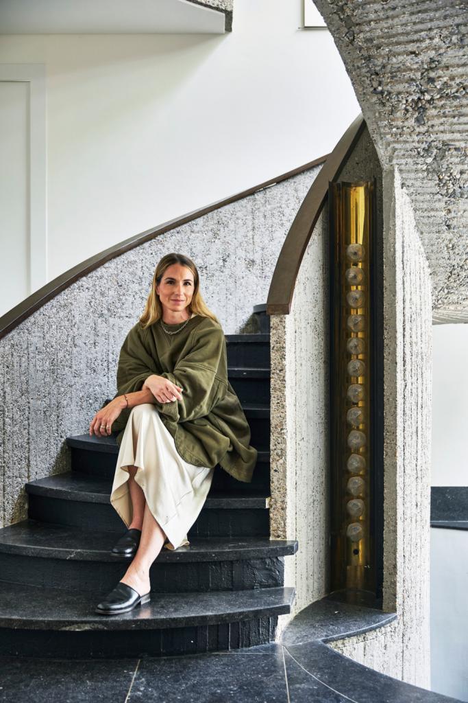 Julie de Cartier daŭre