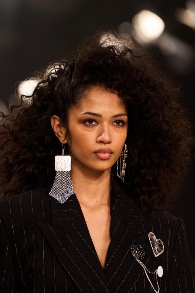 eighties krullen make-uptrends voor de winter