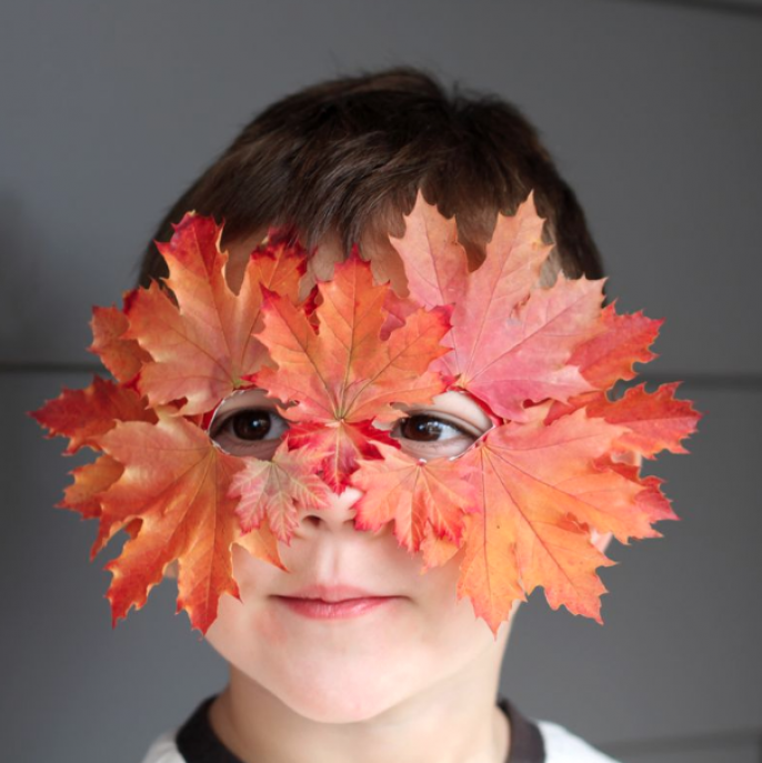 knutselen met herfstbladeren