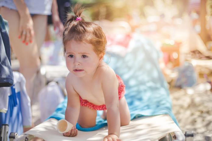 Des pédophiles regardent les photos de vos enfants