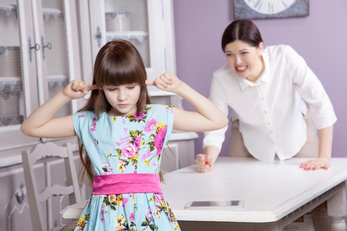 Mother and daughter quarrel because of overuse technology