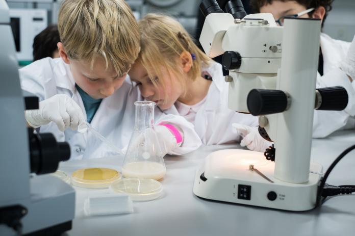 Kinderactiviteiten_22_VIB_Ine_Dehandschutter