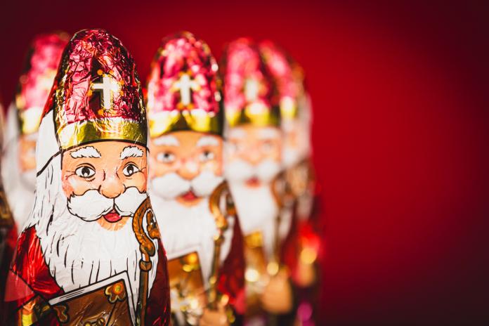 Close up of Sinterklaas figurines