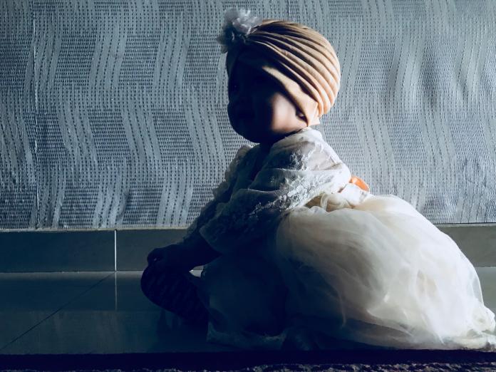 Le mini-turban, l'accessoire mode tendance pour bébé