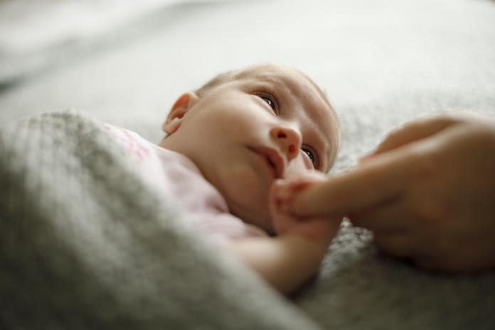 L'astuce insolite du vibromasseur pour soulager un bébé malade