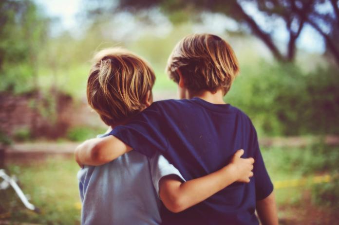twee kinderen twee kinderen