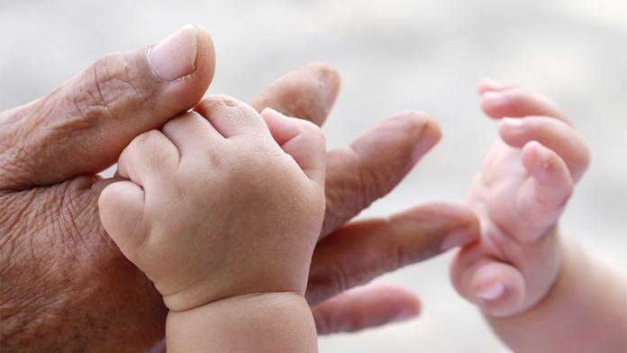 La Plus Jeune Grand Mere Du Monde A 23 Ans Femmes D Aujourd Hui Mamans