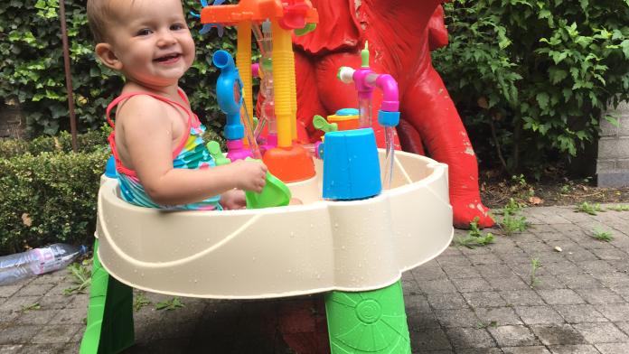 Leren houden van de Little Watertafel fontein vijf stappen - Libelle Mama