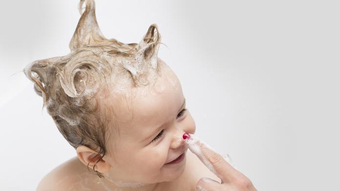 Premiere Visite De Bebe Chez Le Coiffeur Femmes D Aujourd Hui Mamans