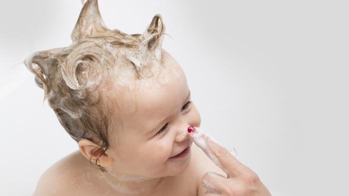 Le Shampooing Pour Bebe Est Il Bon Pour Vos Cheveux Femmes D Aujourd Hui Mamans