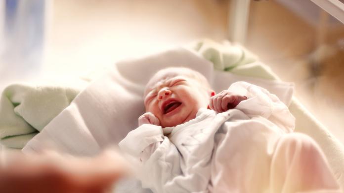 Hoe je baby zich aanpast aan de wereld buiten de baarmoeder
