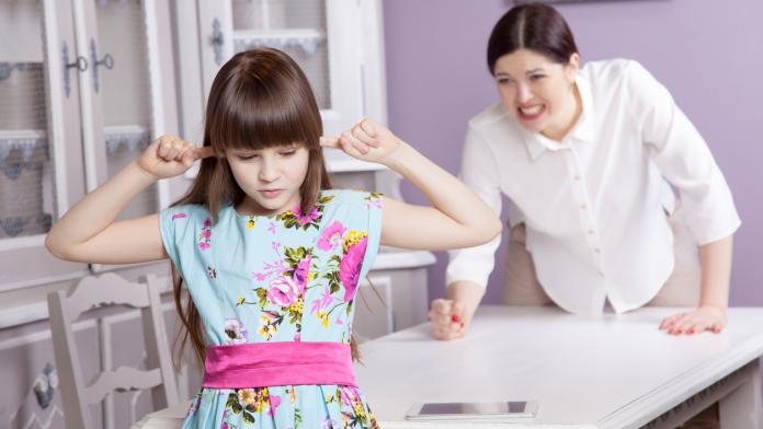 Mother and daughter quarrel because of overuse technology