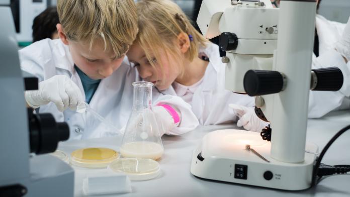 Kinderactiviteiten_22_VIB_Ine_Dehandschutter