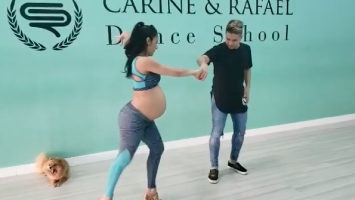 Vidéo: cette future maman danse toujours comme une pro