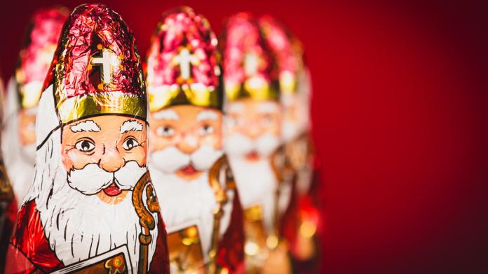 Close up of Sinterklaas figurines
