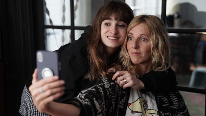 Mon Bebe La Comedie Francaise Dans Laquelle Toutes Les Mamans Se Retrouveront Femmes D Aujourd Hui Mamans