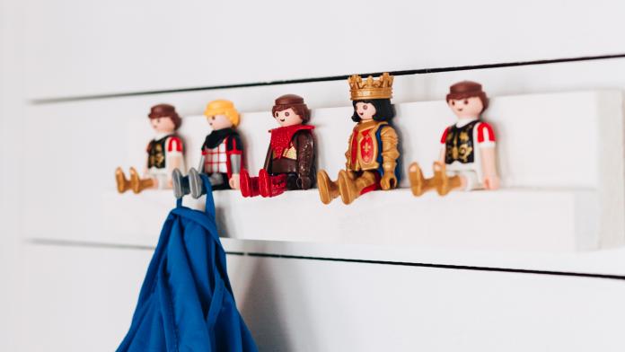 Diy Transformez Des Playmobil En Porte Manteau Femmes D Aujourd Hui Mamans