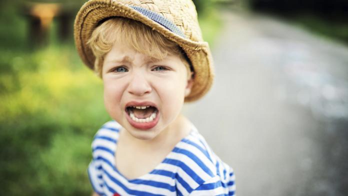 absurde redenen waarom kinderen huilen