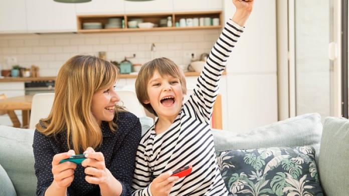 MOTHER & CHILD retro games