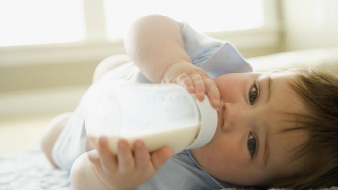 Allergie Au Lait De Vache Quelles Sont Les Alternatives Pour Bebe Femmes D Aujourd Hui Mamans Allergie Au Lait De Vache Quelles Sont Les Alternatives Pour Bebe Femmes D Aujourd Hui Mamans