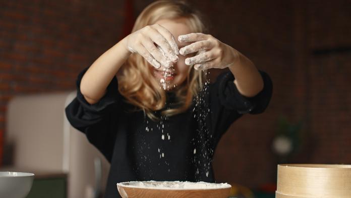 8 bonnes raisons de cuisiner avec votre enfant