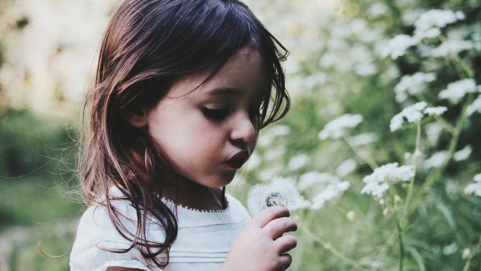 Mon enfant zézaie: à quel âge cela devient-il préoccupant?