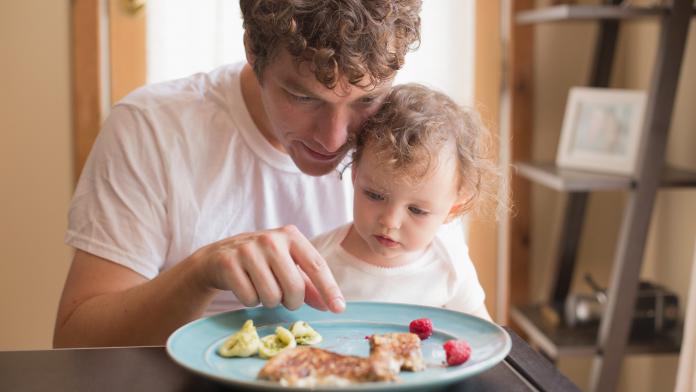 6 Conseils Pour Que Bebe Mange Bien Pendant Les Repas Femmes D Aujourd Hui Mamans