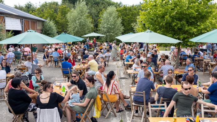 De Schuur kindvriendelijke zomerbar