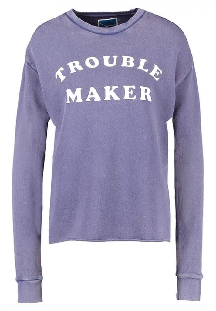 Un sweat à imprimé « punchline »