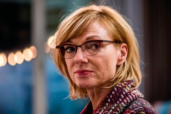 Marleen ‘Simonneke’ Merckx heeft een glansrol als irritante maar hilarische moeder.