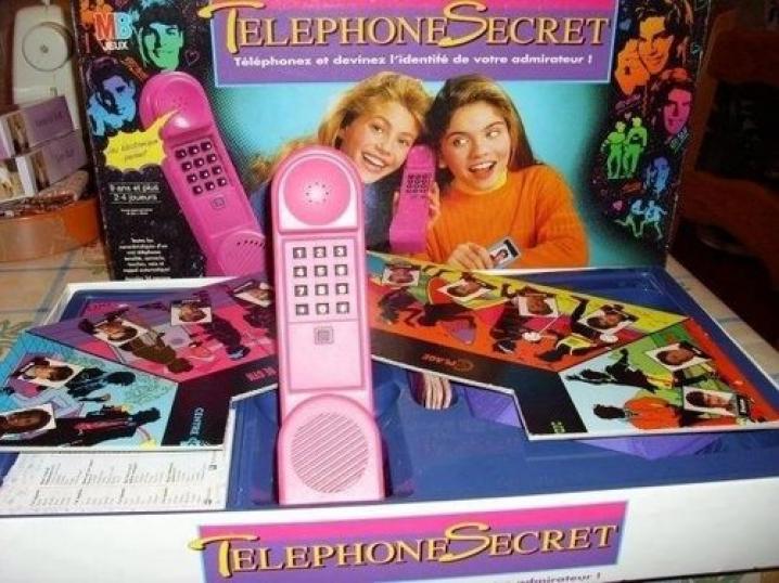 Le téléphone secret.