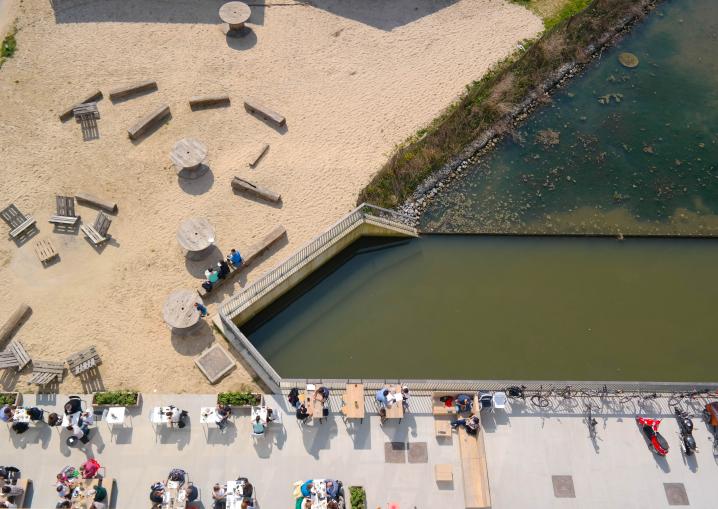 Bijna zomer = profiteren van het terras. 