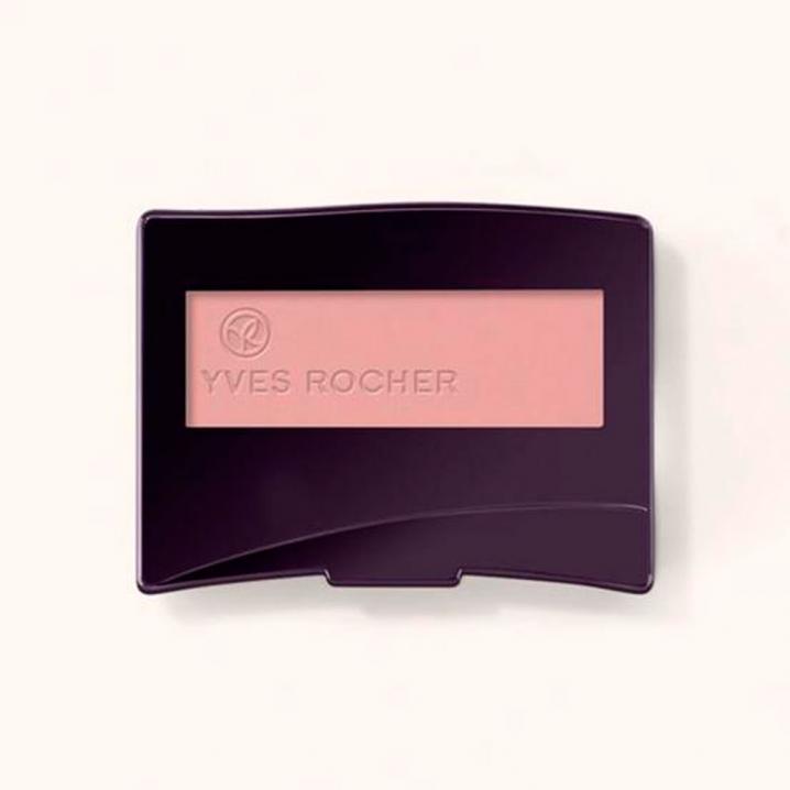 Le blush naturel d’Yves Rocher qui donne un effet bonne mine et sculpte le visage. 