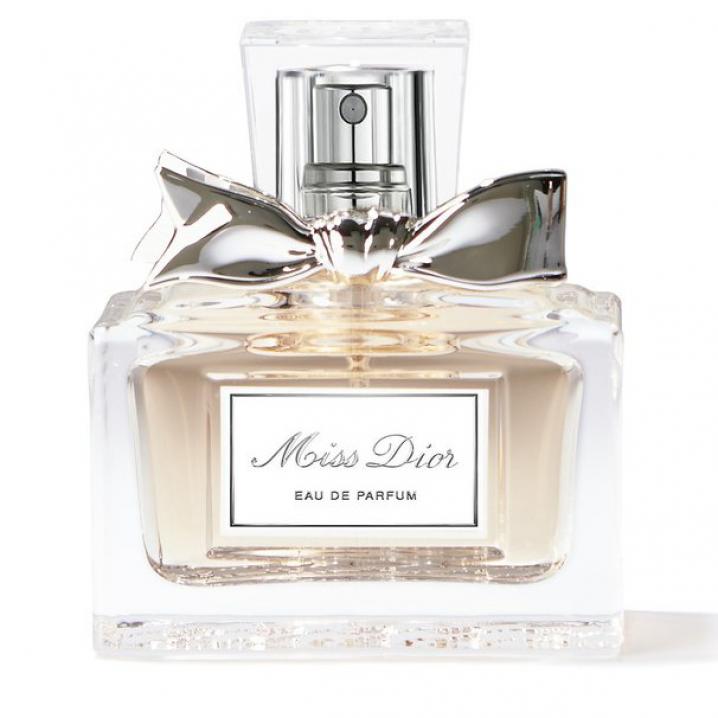 Stagiaire Evelyn: Miss Dior