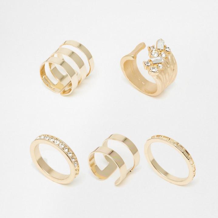 Set van 5 goudkleurige ringen