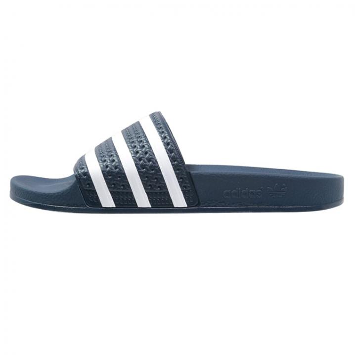 Adidas-sandalen met strepen