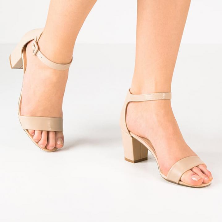 Nude sandalen met hak