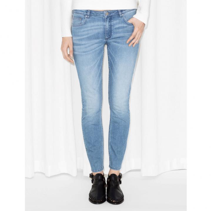 Jeans court