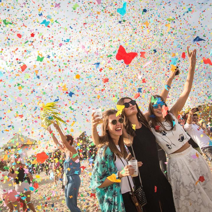 Un festival les pieds dans le sable