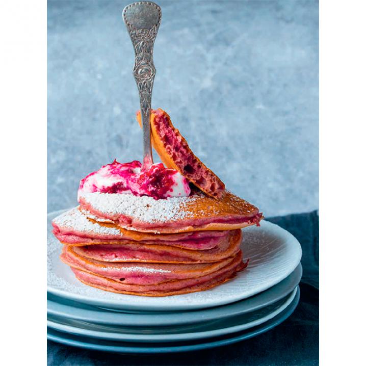 Rodebietenpannenkoeken met spelt en hennepzaad