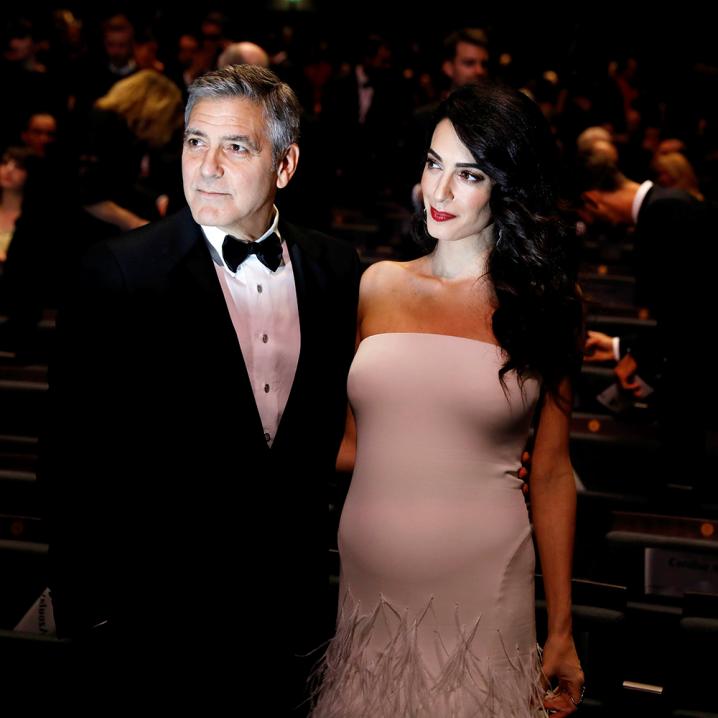 Amal en George op de rode loper van de Cesar Awards