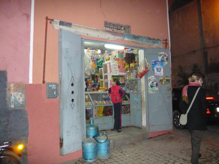 sfeer shop met meisje