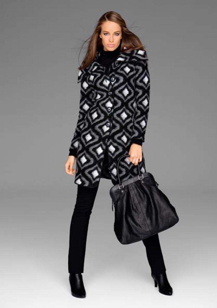 CarolineBiss women Coat 260euro Trousers 145euro Tshirt 79euro Handbag 290euro