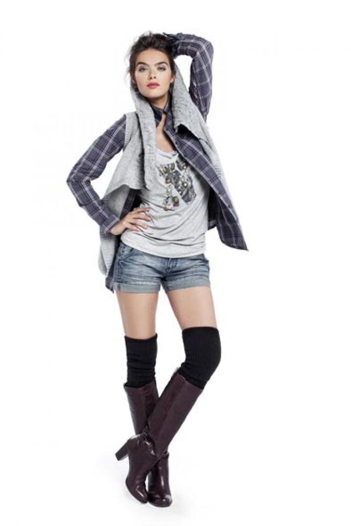 JBC women Knitwear 47,50euro Shirt 29,90euro Tshirt 17,50euro Shorts 29,90euro
