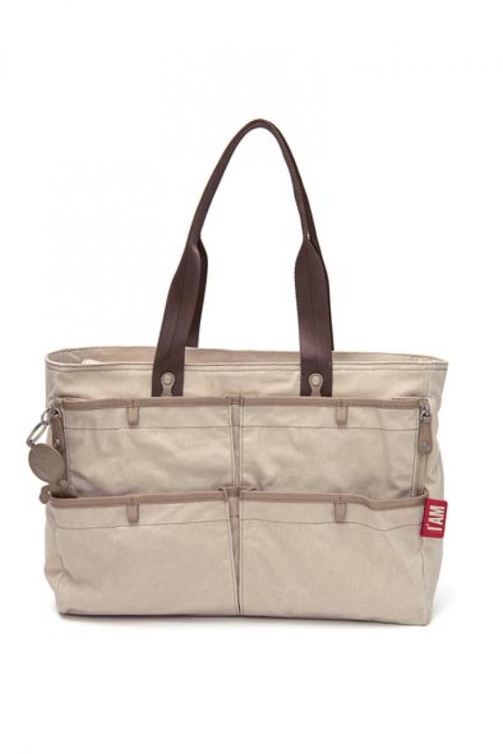 IAM BAGS PACKSHOT 02