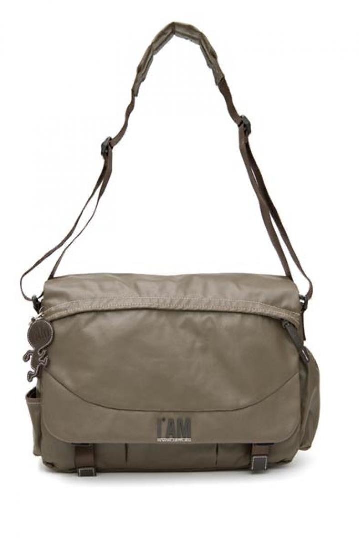 IAM BAGS PACKSHOT 22