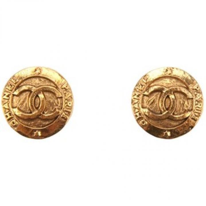 Chanel, 370