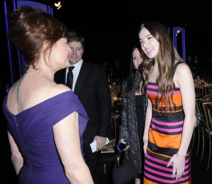Susan Sarandon Hailee Steinfeld